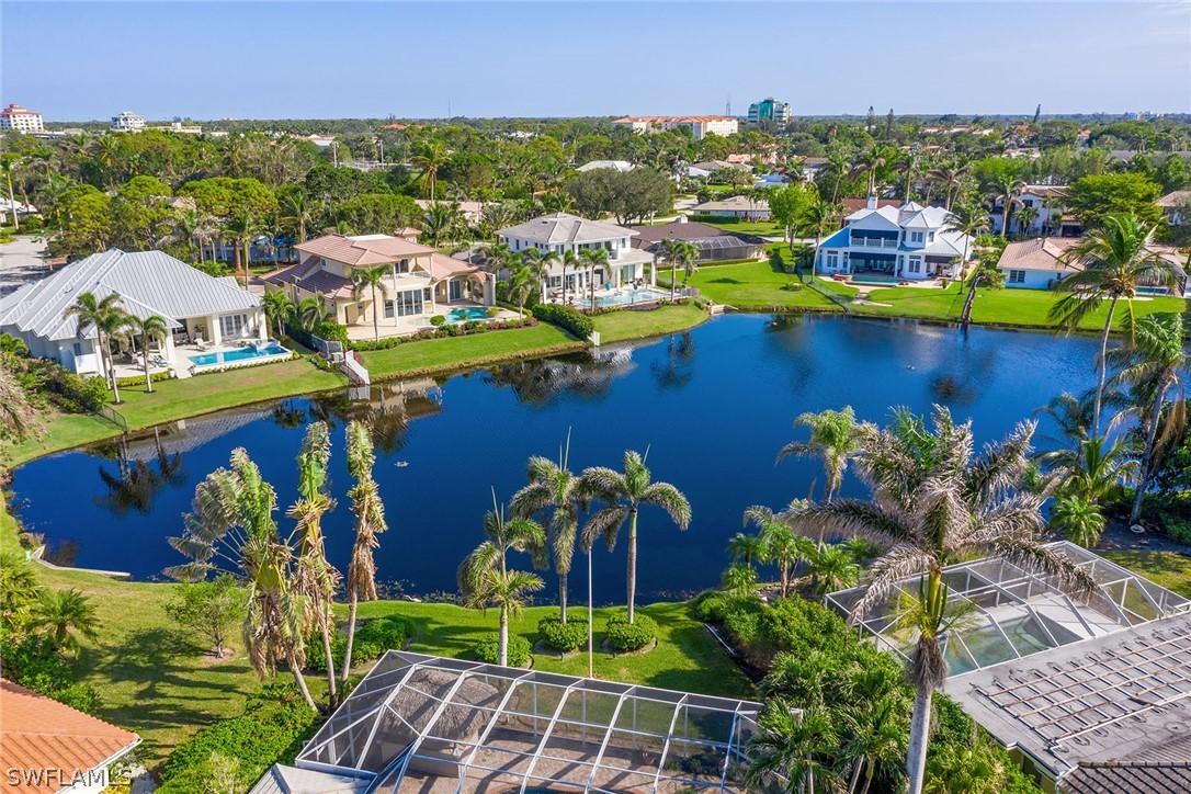 4836 Crayton Rd., Naples, FL 34103