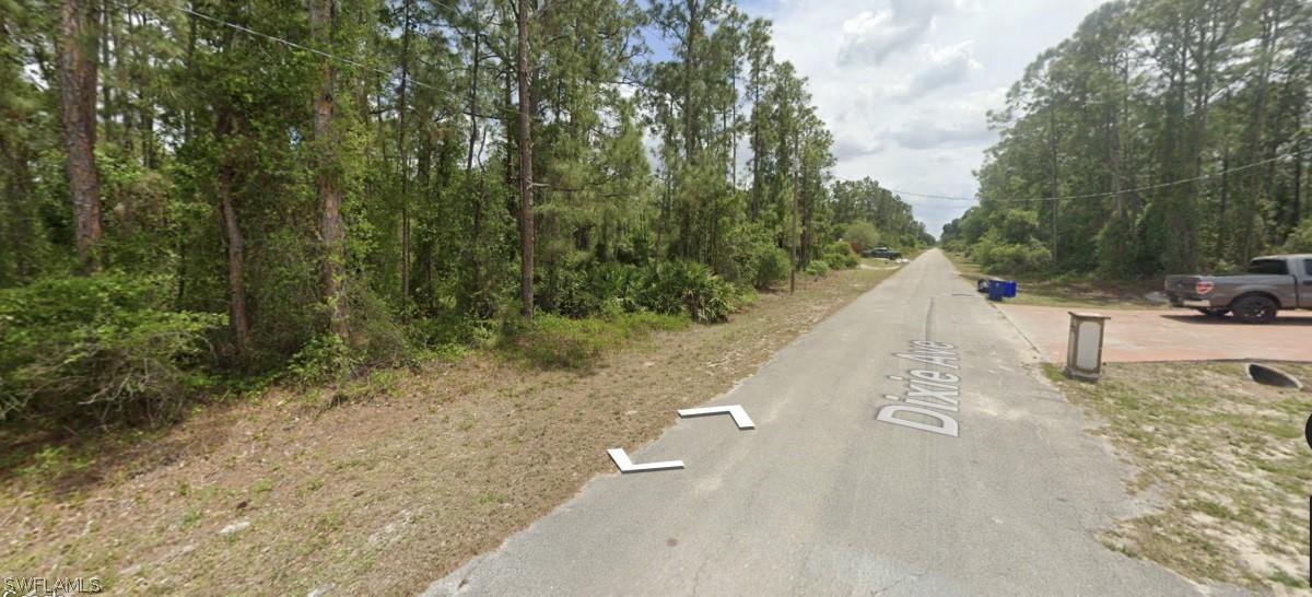 1712 Dixie Ave., Lehigh Acres, FL 33972