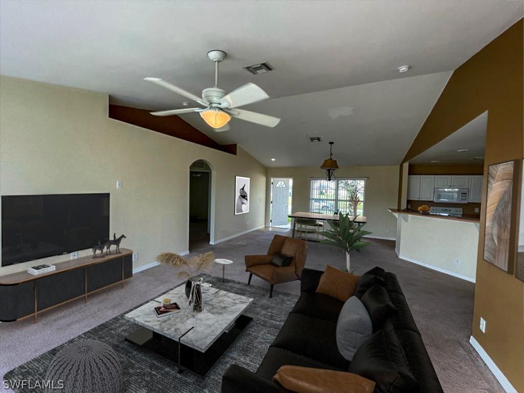 624 NW 26th Ter., Cape Coral, FL 33993