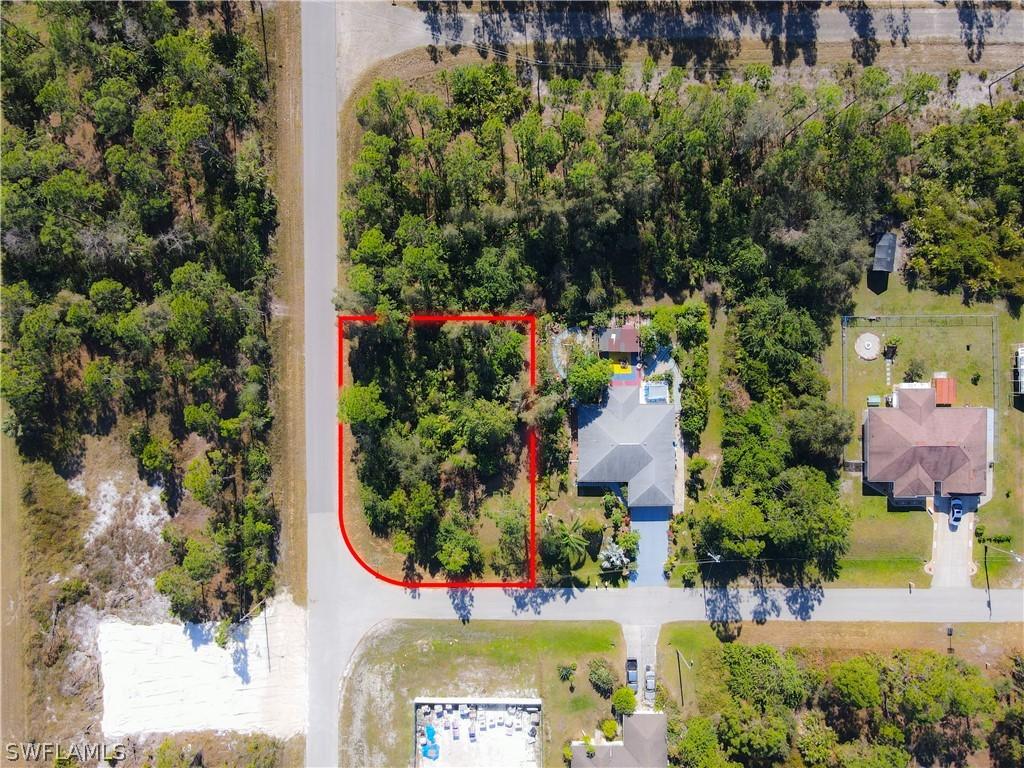 522 Alabaster St., Lehigh Acres, FL 33972