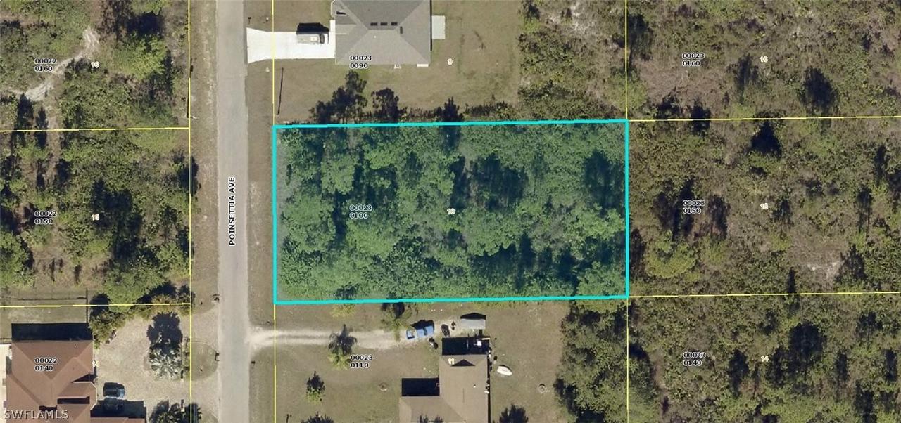 904 Poinsettia Ave., Lehigh Acres, FL 33972
