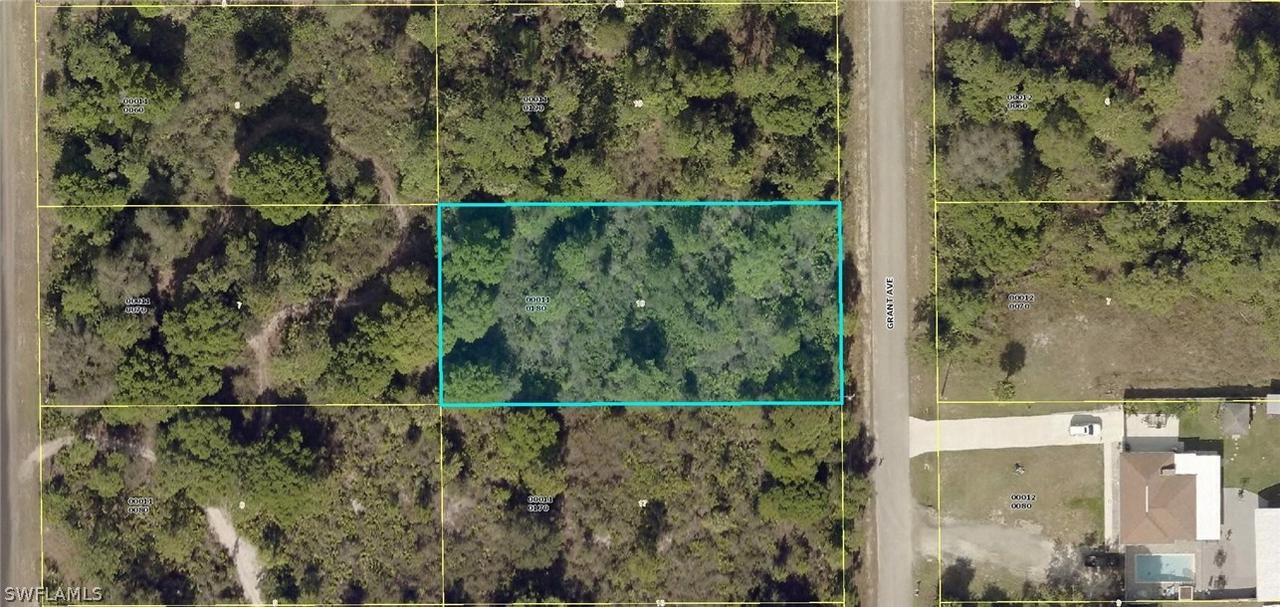 811 Grant Ave., Lehigh Acres, FL 33972