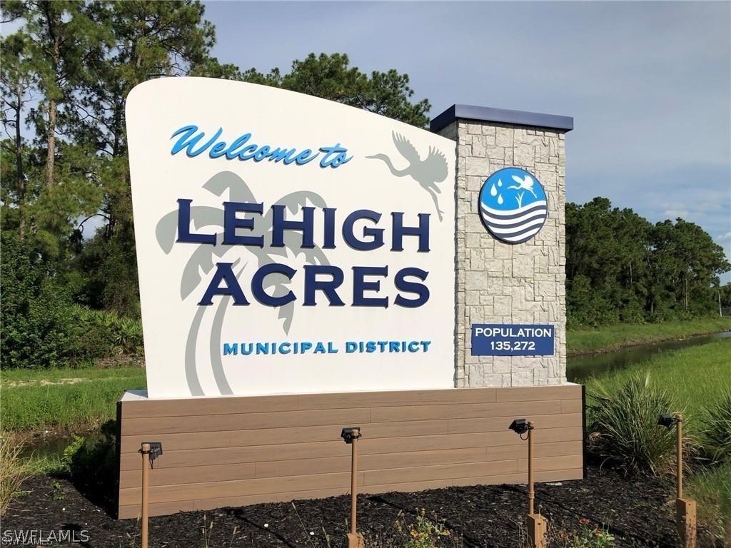 1054 Lilac St., Lehigh Acres, FL 33974