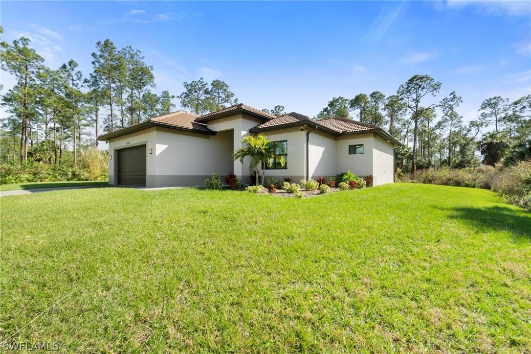 3842 4th Ave., Naples, FL 34120