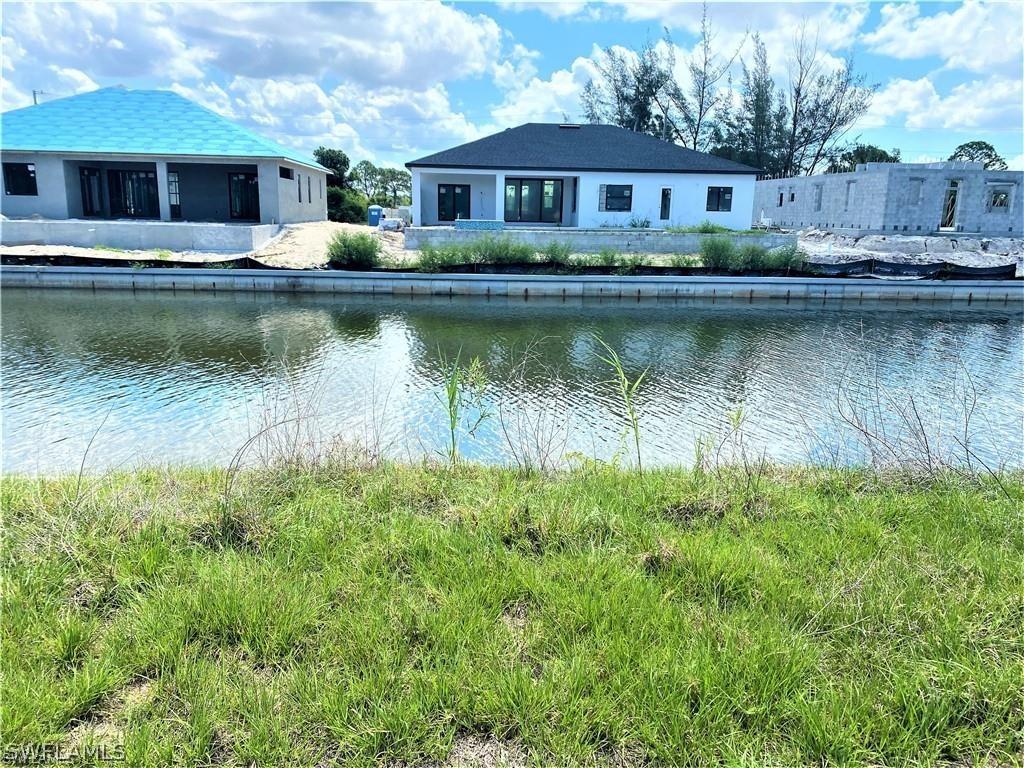 2327 NW 33rd Pl., Cape Coral, FL 33993