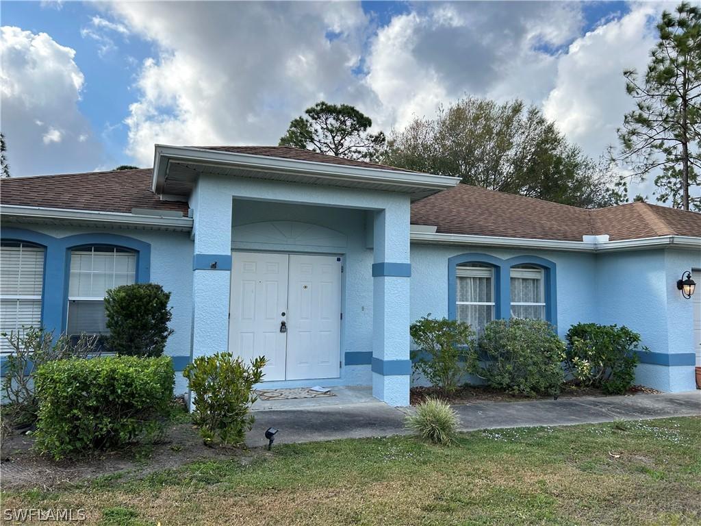 212 Wanatah Ave., Lehigh Acres, FL 33974