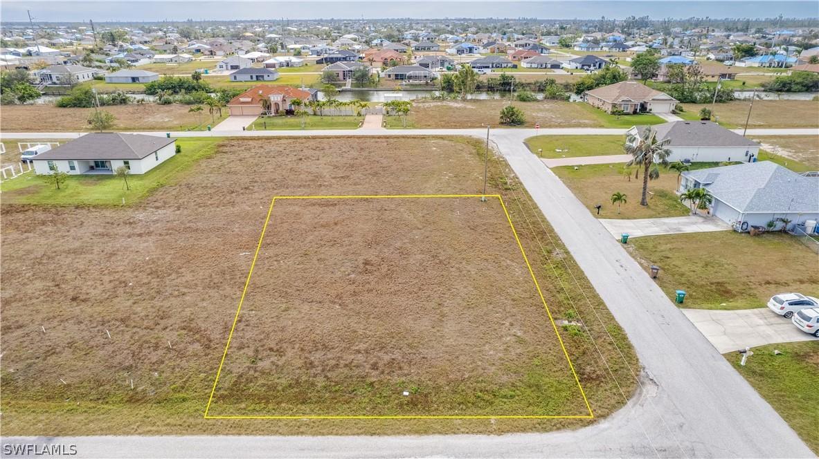 426 NW 9th Ter., Cape Coral, FL 33993