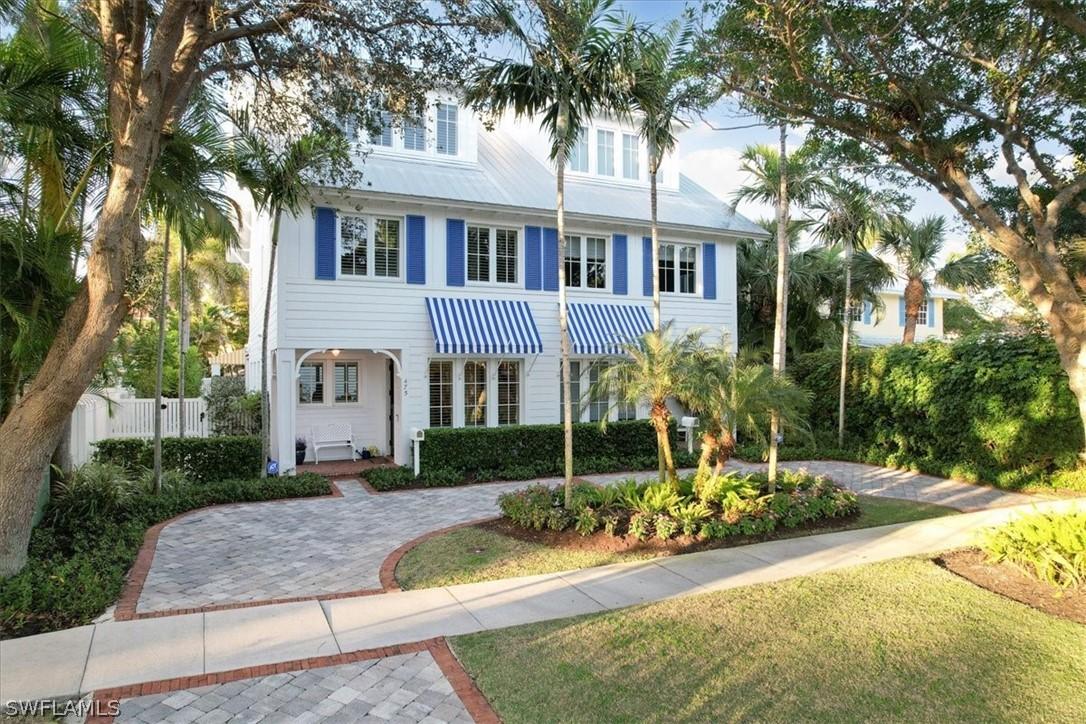 475 3rd Ave. #1, Naples, FL 34102