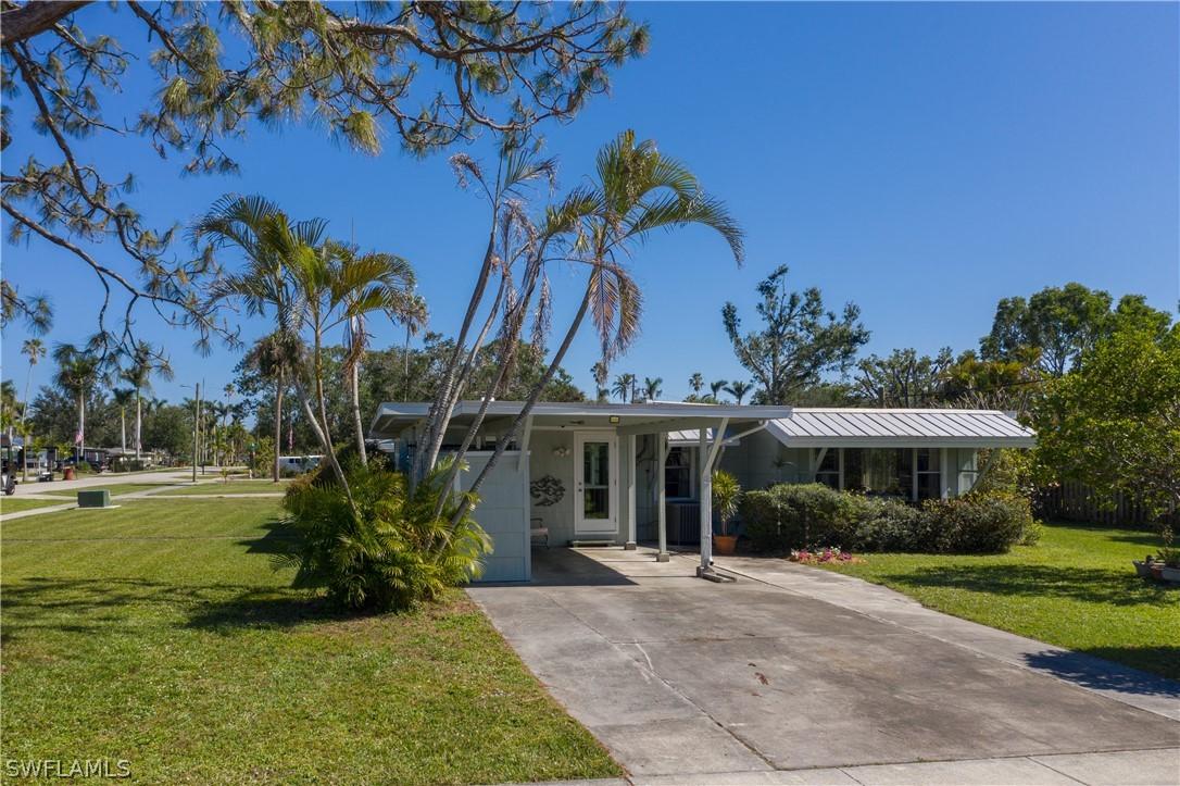 1560 Grove Ave., Fort Myers, FL 33901