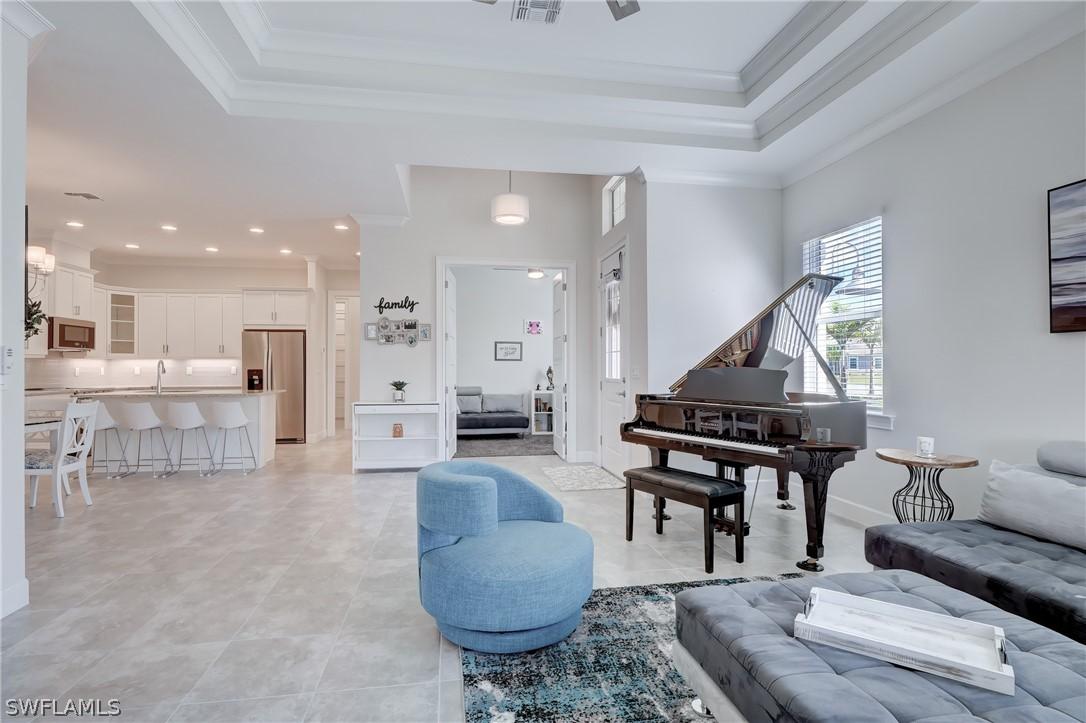 6376 Arriba Ave., Naples, FL 34113
