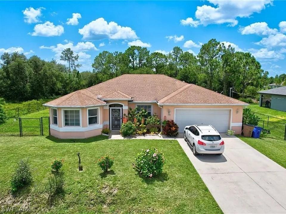 1903 Moore Ave., Lehigh Acres, FL 33972