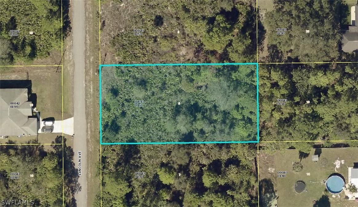 712 Lincoln Ave., Lehigh Acres, FL 33972