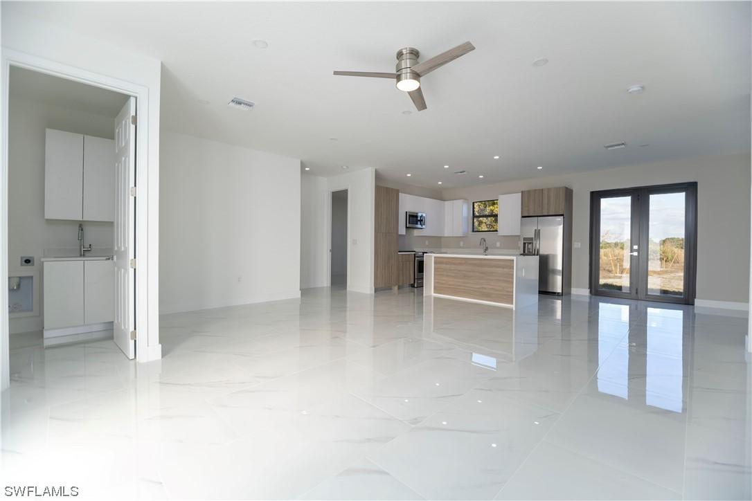 4233 2nd Ave., Naples, FL 34117