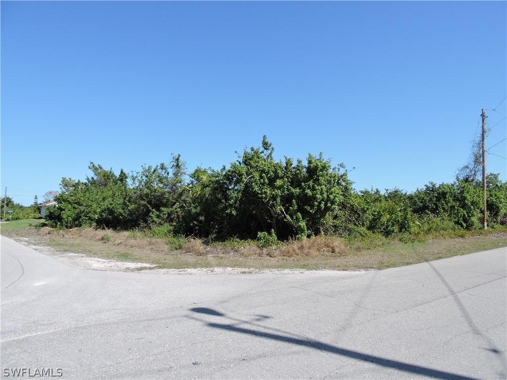 3318 30th St., Lehigh Acres, FL 33976
