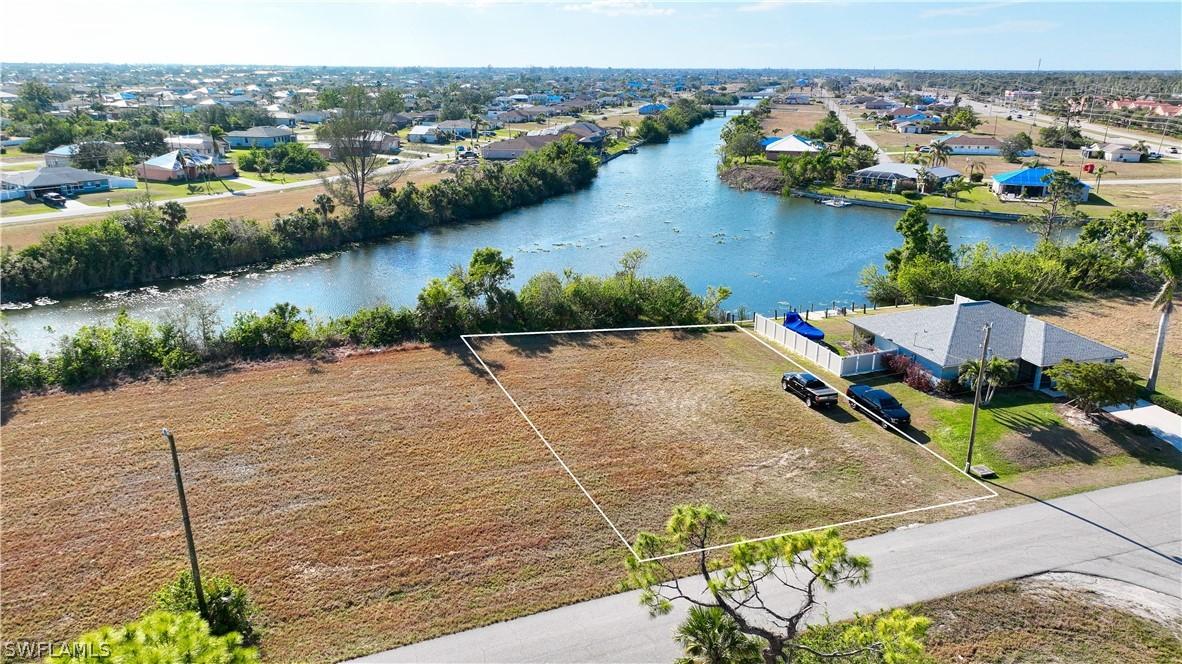 2328 NE 19th Pl., Cape Coral, FL 33909