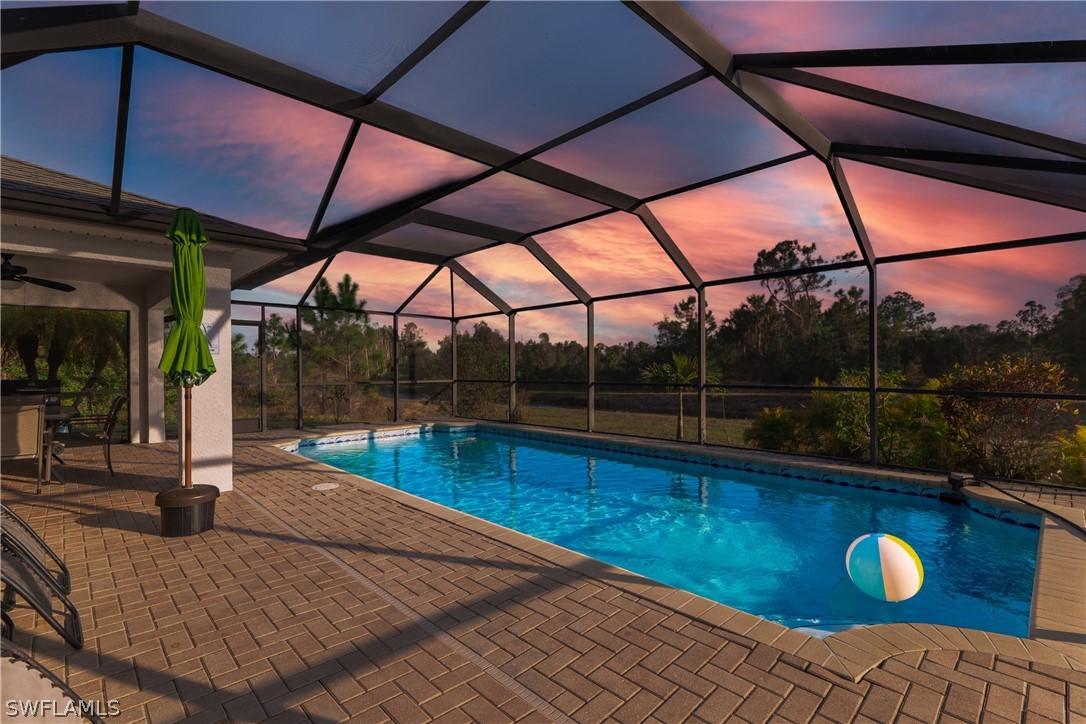 952 Candlelight Dr., Lehigh Acres, FL 33974
