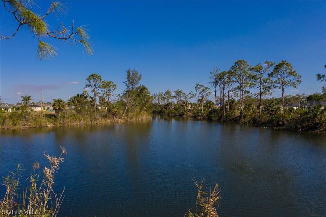 2042 NE 33rd Ln., Cape Coral, FL 33909