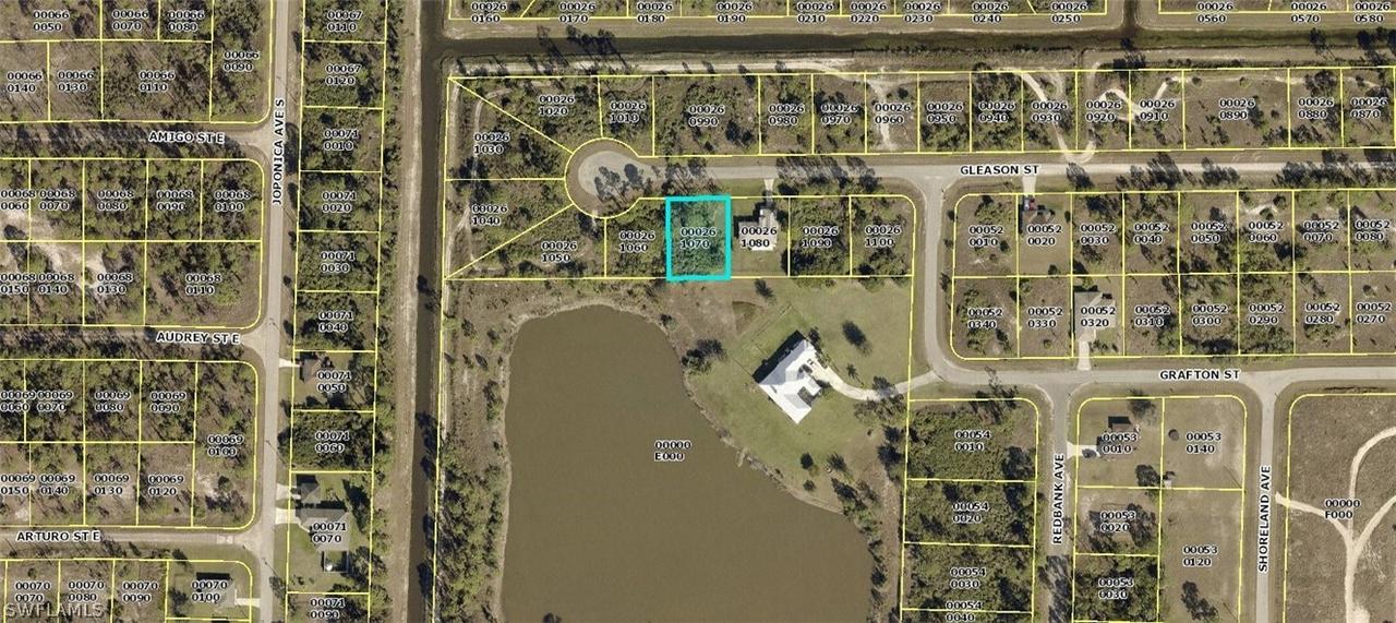 912 Gleason St., Lehigh Acres, FL 33974
