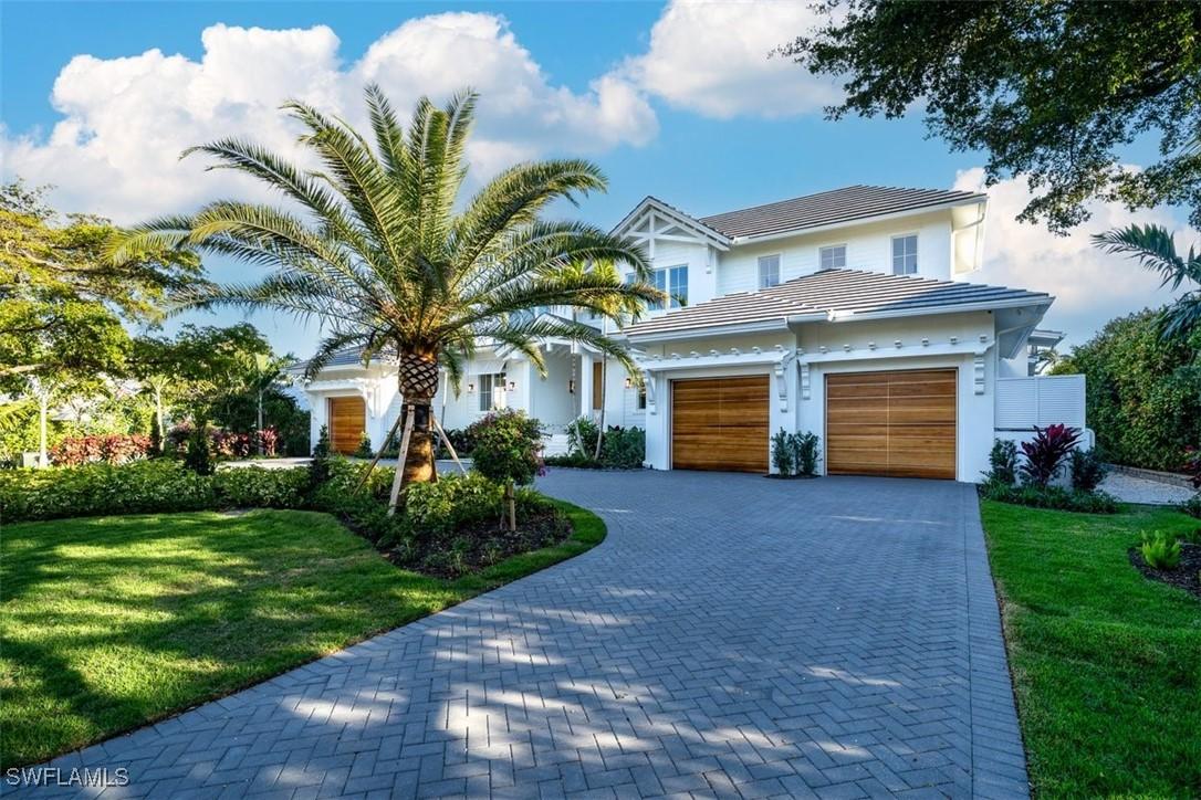 508 16th Ave., Naples, FL 34102