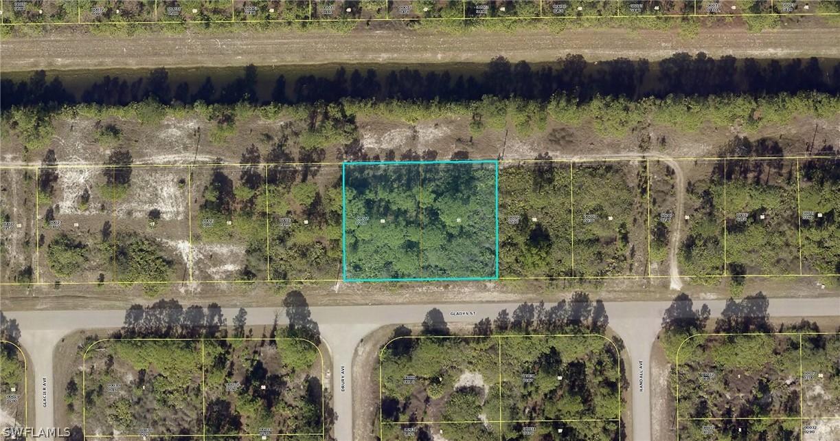 1023 Gladys St., Lehigh Acres, FL 33974
