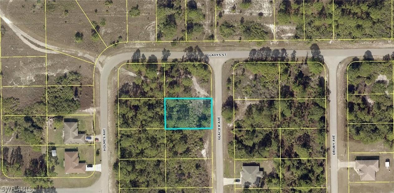 706 Glacier Ave., Lehigh Acres, FL 33974