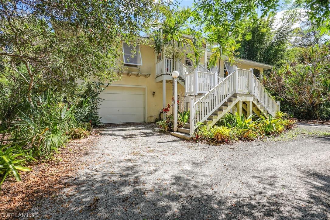 1060 Logan Blvd., Naples, FL 34116