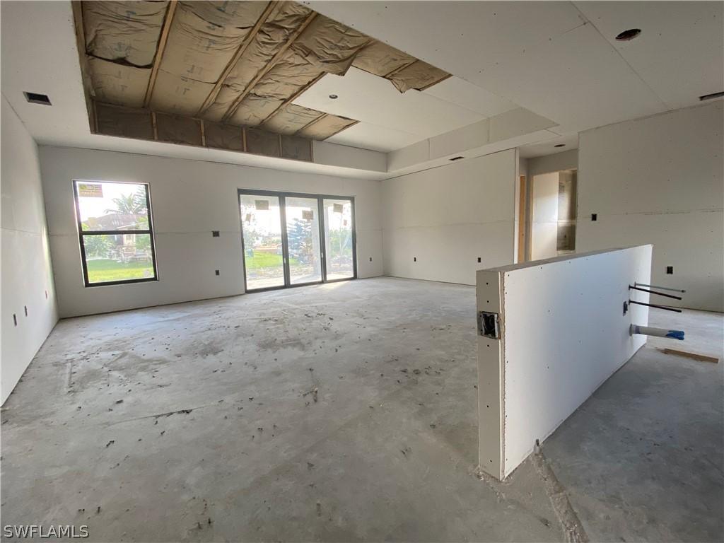 3317 7th St., Lehigh Acres, FL 33976