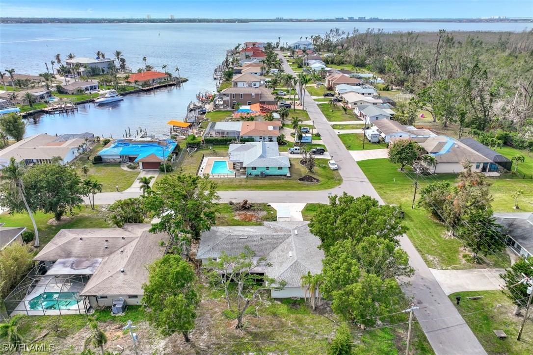 127 SW 59th Ter., Cape Coral, FL 33914