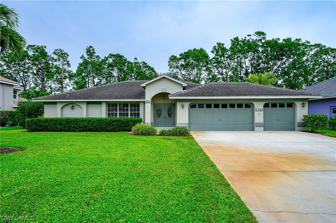 528 Henley Dr., Naples, FL 34104