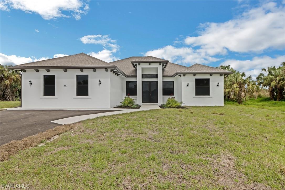 593 39th Ave., Naples, FL 34120