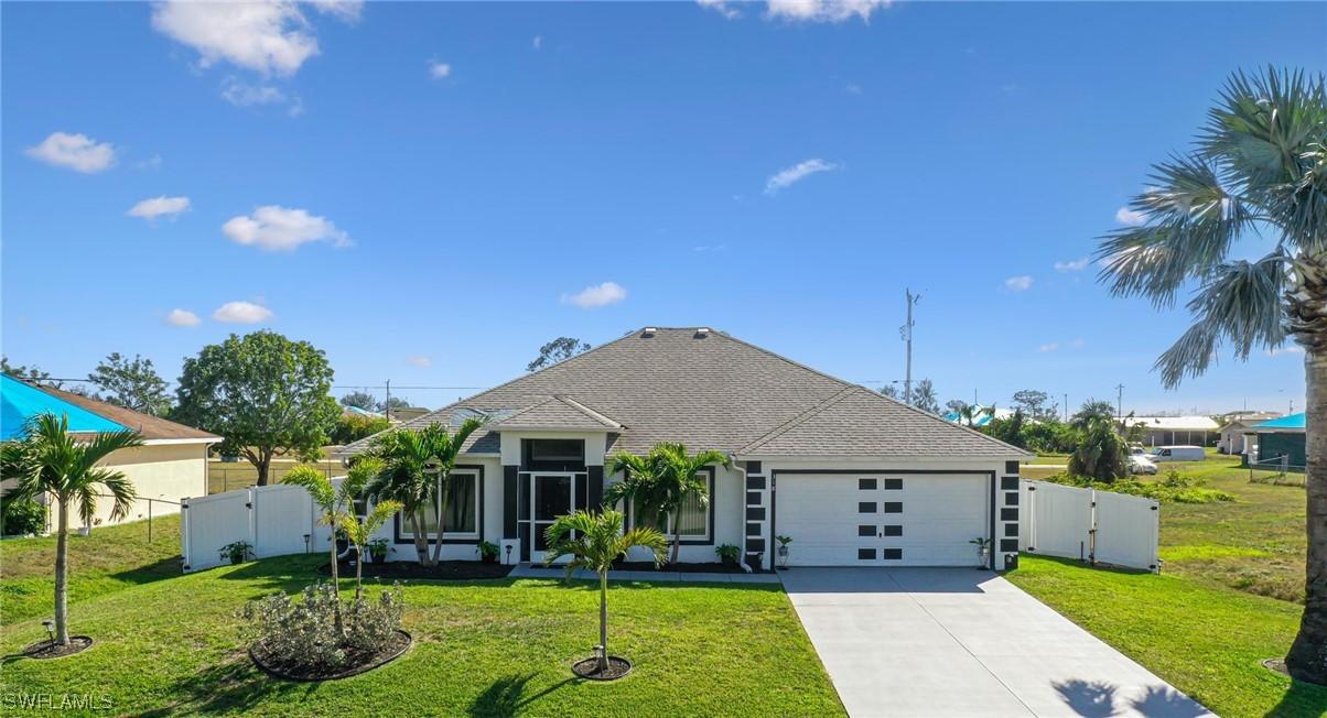 318 NE 27th Ter., Cape Coral, FL 33909