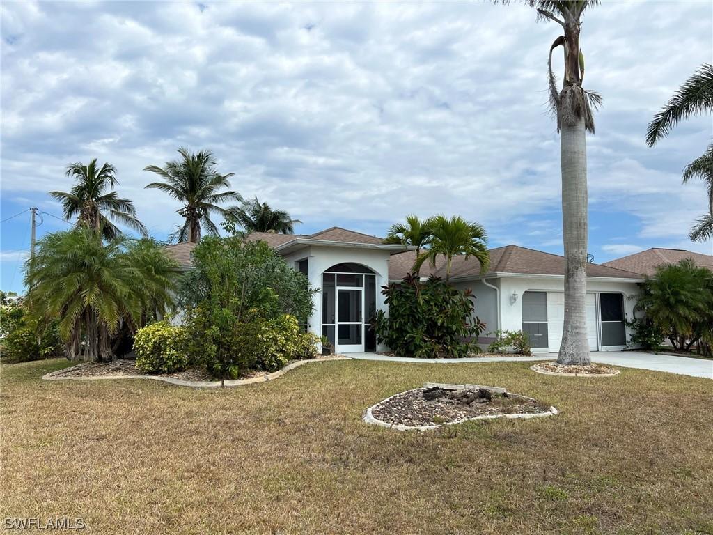 607 SE 29th Ter., Cape Coral, FL 33904