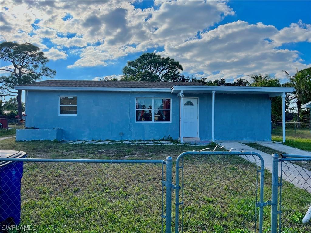 414 Morgan Cir., Lehigh Acres, FL 33936