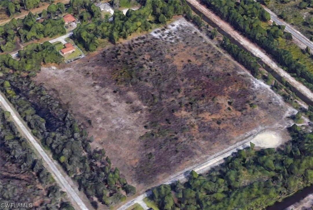 1065 Candlelight Dr., Lehigh Acres, FL 33974