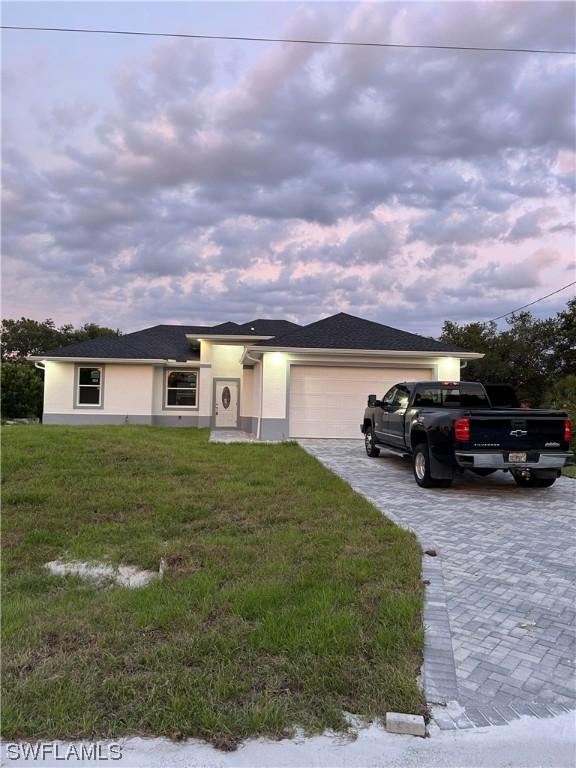 909 Hillcrest Ave., Lehigh Acres, FL 33974