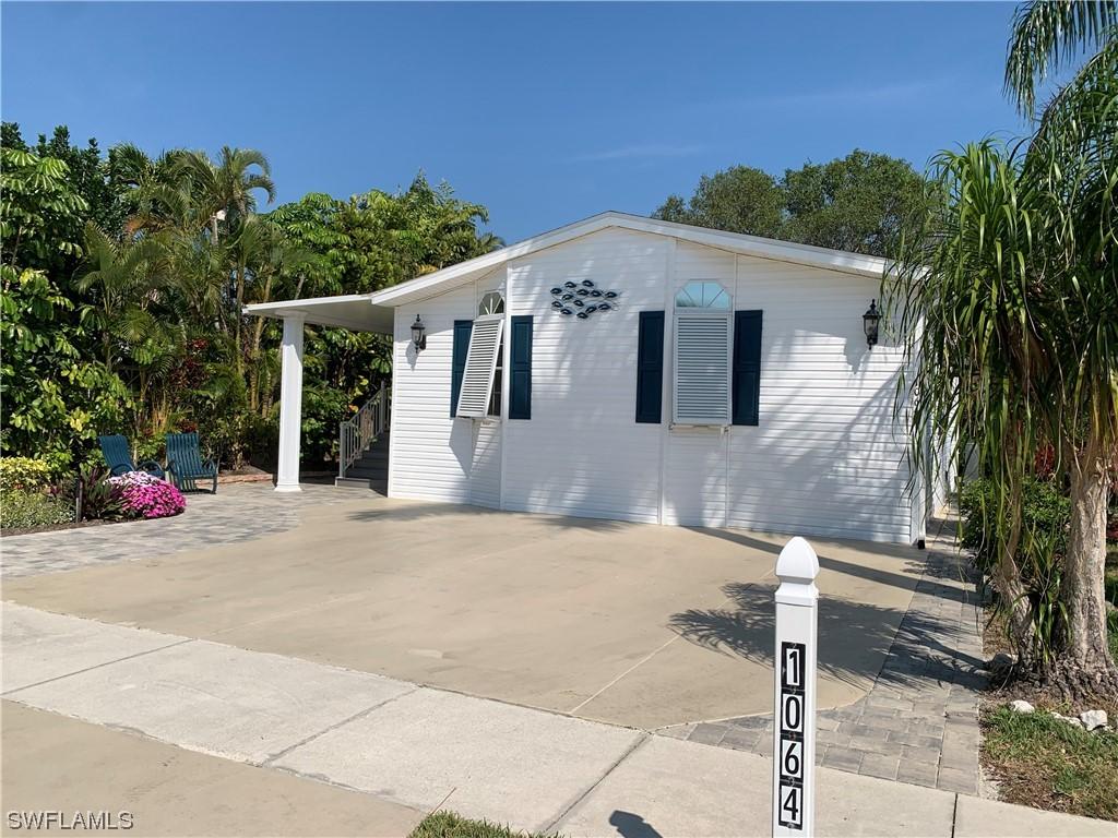 1064 Diamond Lake Cir., Naples, FL 34114