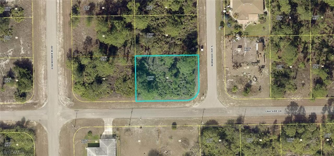 468 Norwood Ave., Lehigh Acres, FL 33974