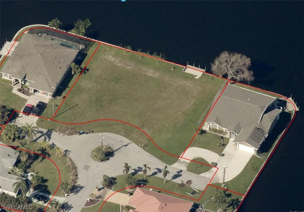 328 NE 20th Ct., Cape Coral, FL 33909