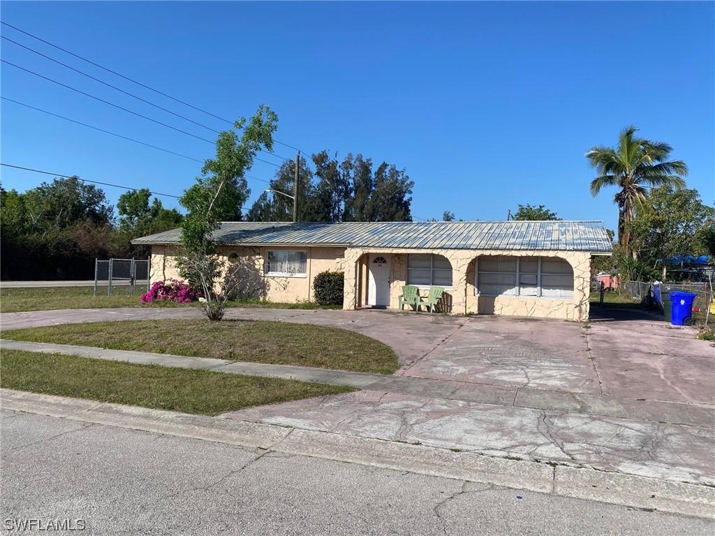 36 Kingsman Cir., Fort Myers, FL 33905