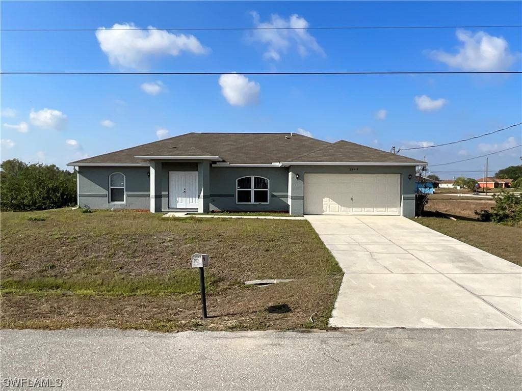 2043 Churchill Ave., Lehigh Acres, FL 33971