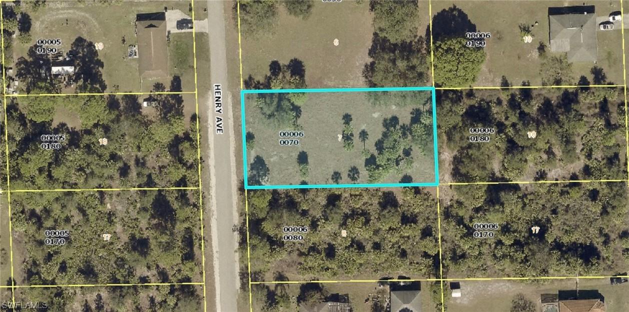 410 Henry Ave., Lehigh Acres, FL 33972