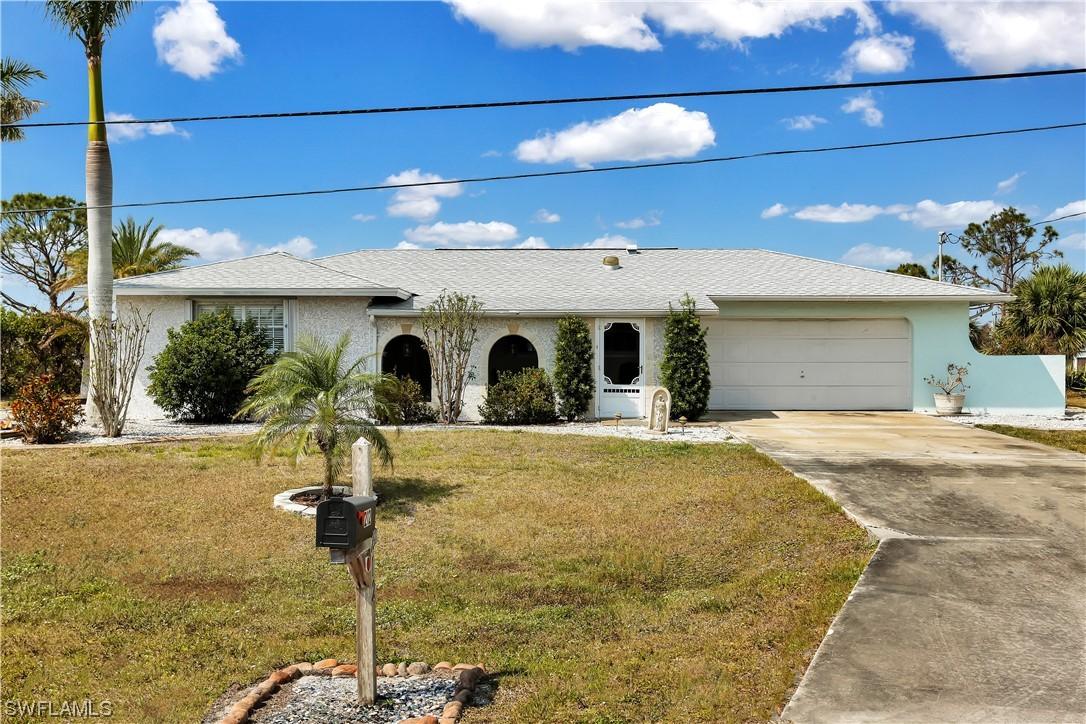 212 NW 18th Pl., Cape Coral, FL 33993