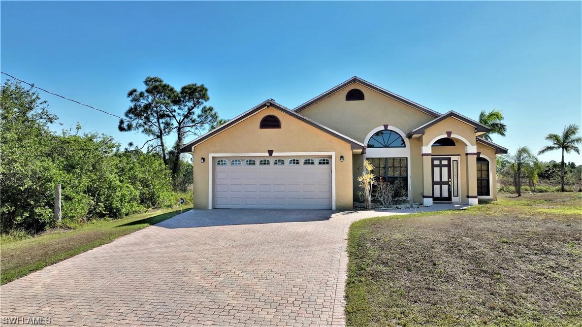 907 Joponica Ave., Lehigh Acres, FL 33974