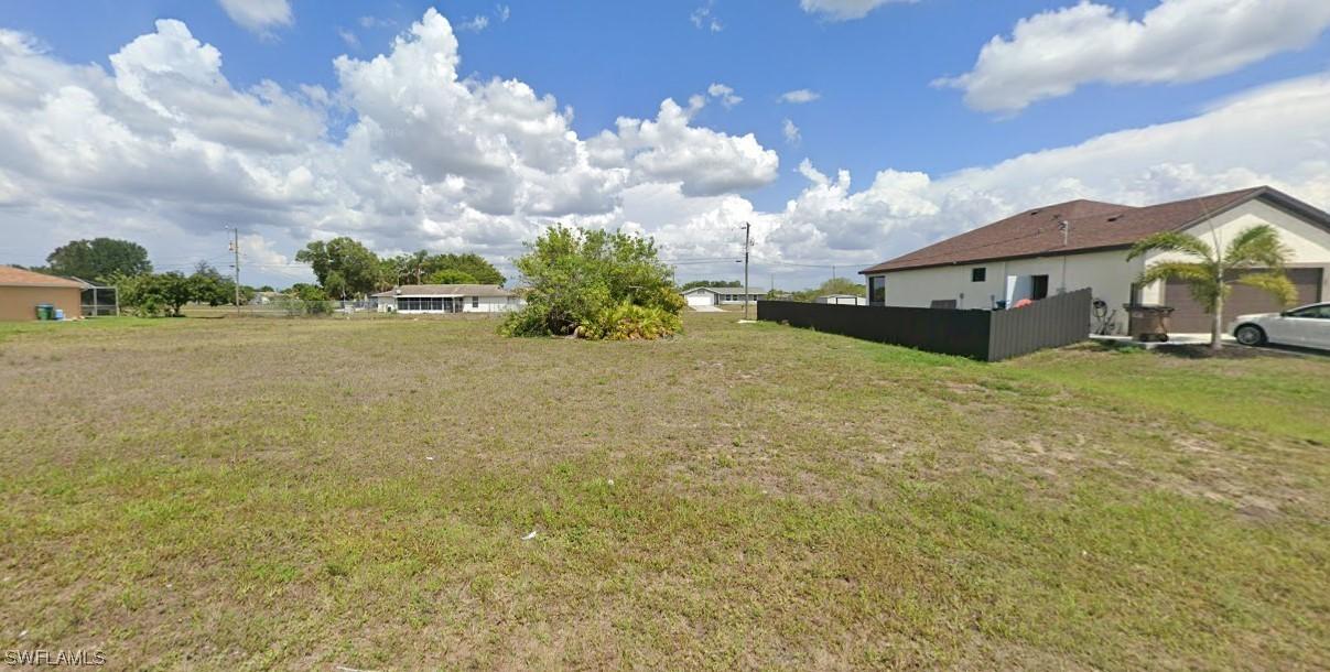 2015 NE 8th Pl., Cape Coral, FL 33909