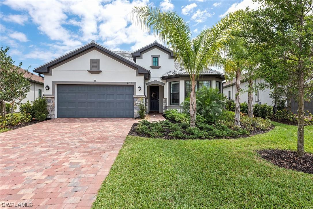 2714 Aviamar Cir., Naples, FL 34114