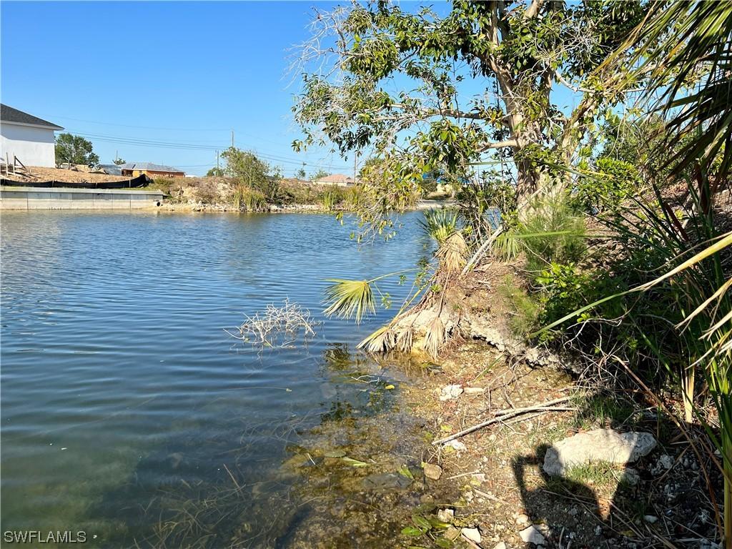 129 NE 8th Ter., Cape Coral, FL 33909