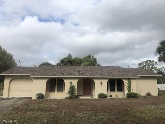 415 Roosevelt Ave., Lehigh Acres, FL 33936