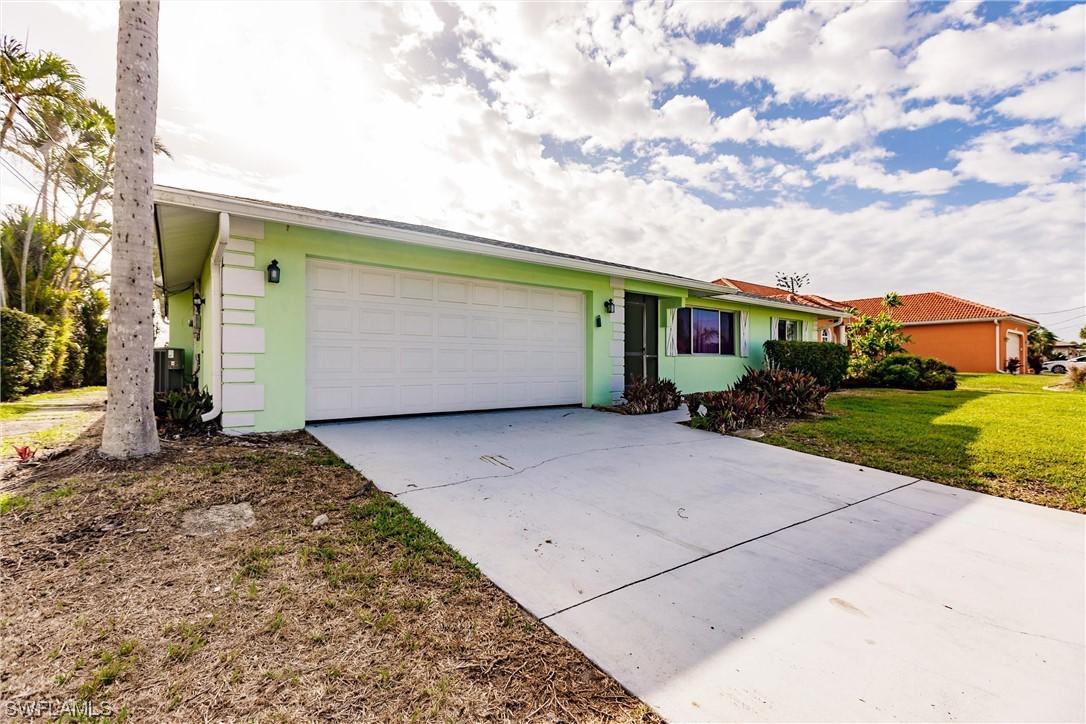 4125 SW 5th Pl., Cape Coral, FL 33914