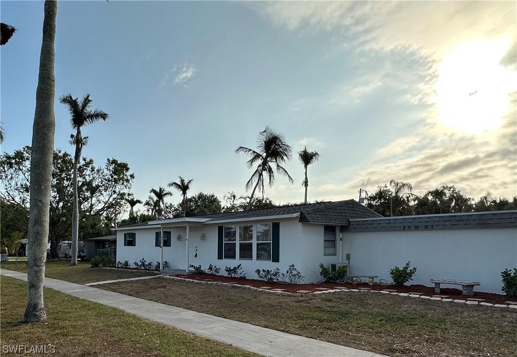 10521 Mcgregor Blvd., Fort Myers, FL 33919