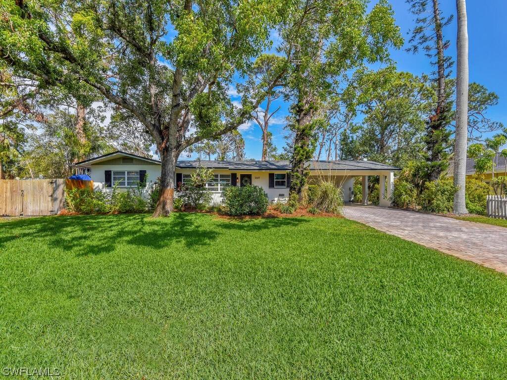 3669 Marvaez St., Fort Myers, FL 33901
